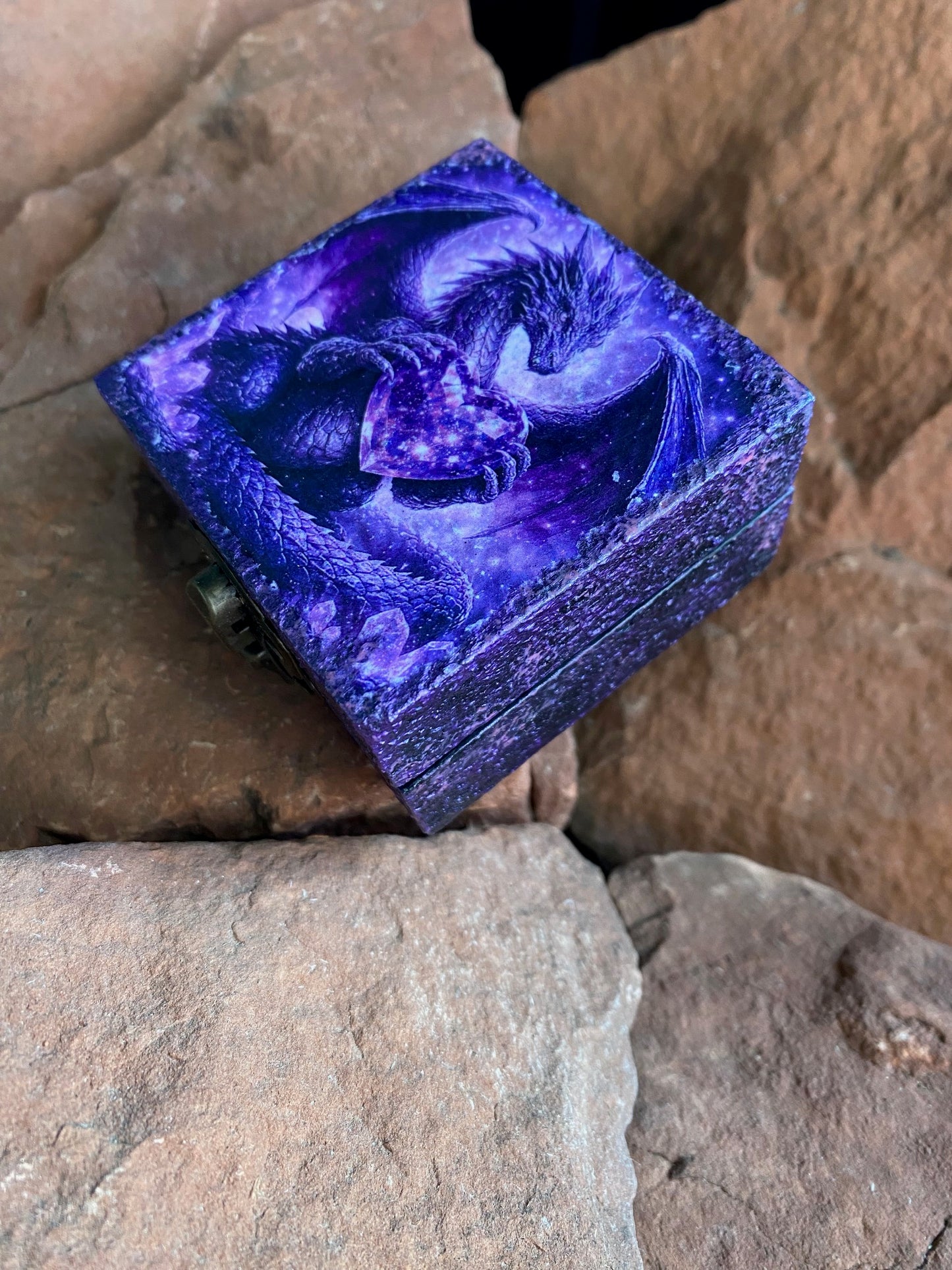 Timber & Stone Enchanted Keepsakes- Dragon's Amethyst Heart