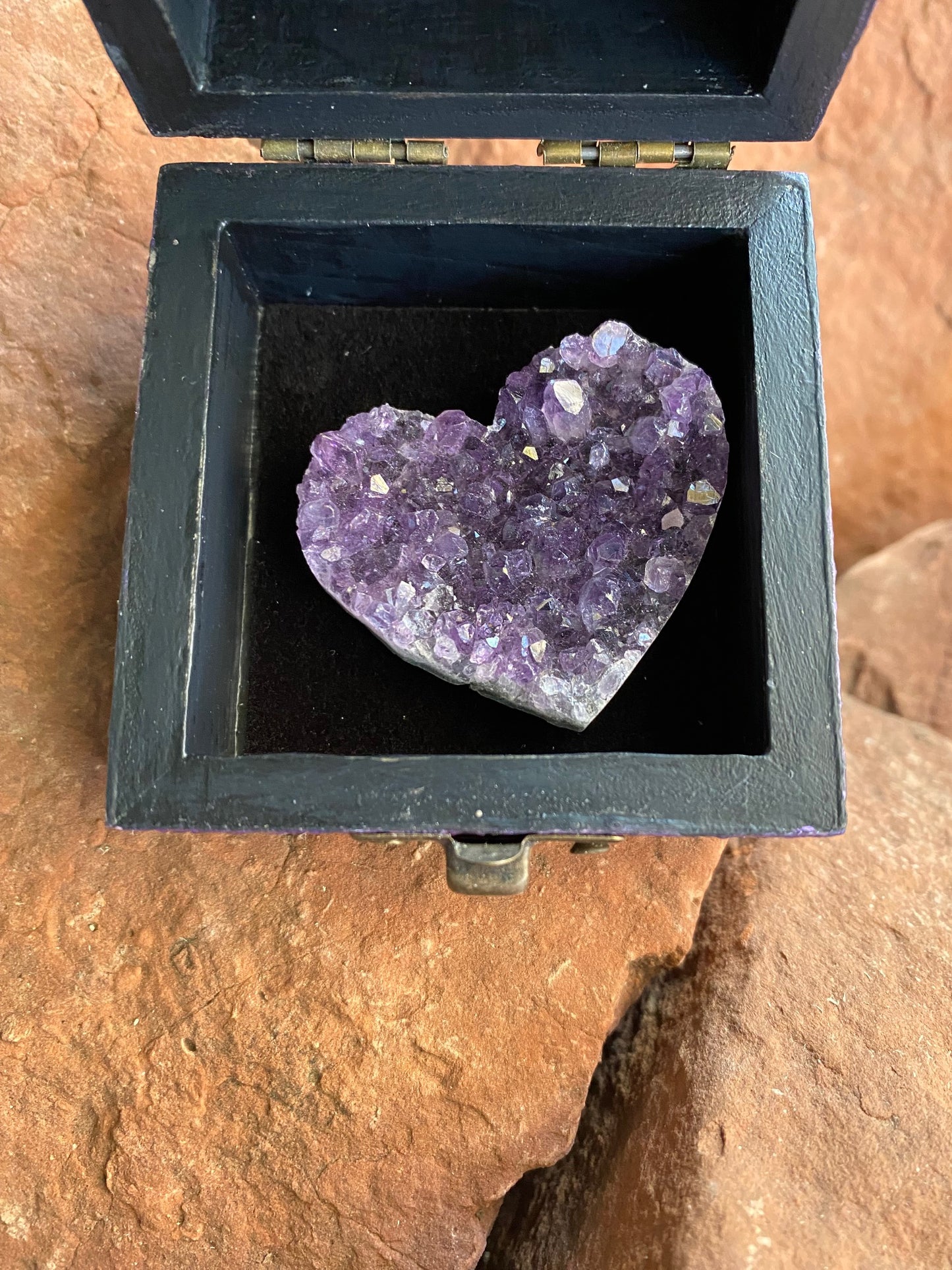 Timber & Stone Enchanted Keepsakes- Dragon's Amethyst Heart