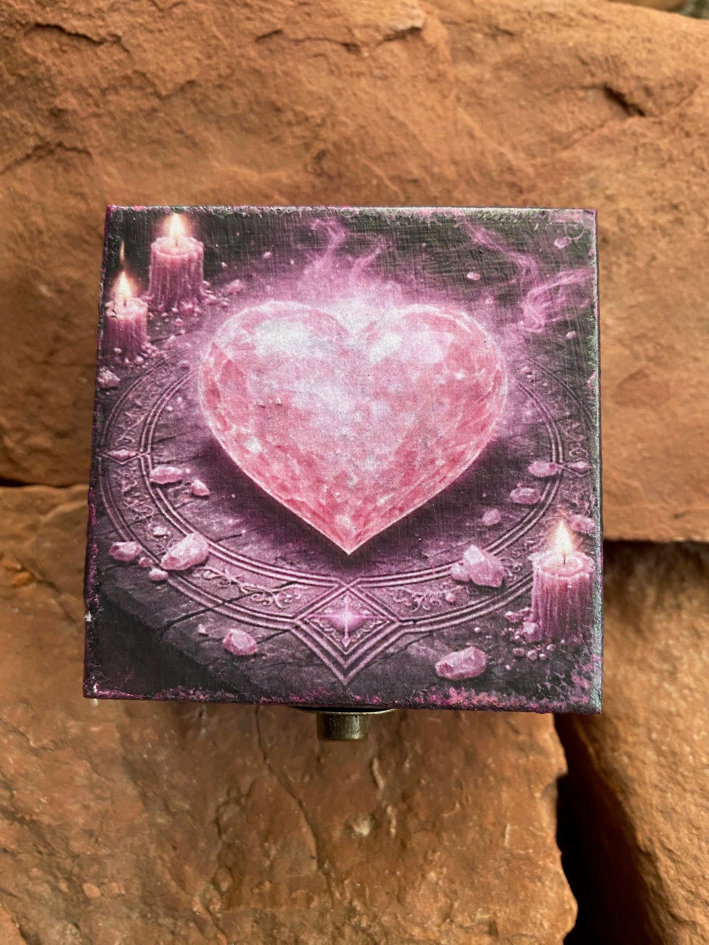 Timber & Stone Enchanted Keepsakes- Rose Heart Stone